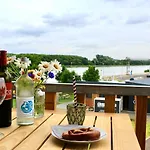 Bed & Breakfast Kanal 33 4*