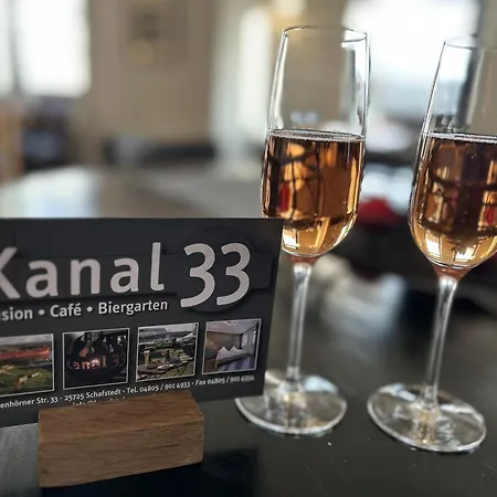 Kanal 33 Bed & Breakfast 4*