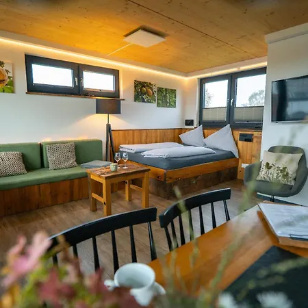 Kanal 33 Bed & Breakfast Schafstedt